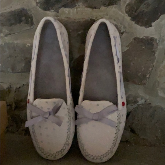 Ugg loafer slippers - Picture 3 of 4